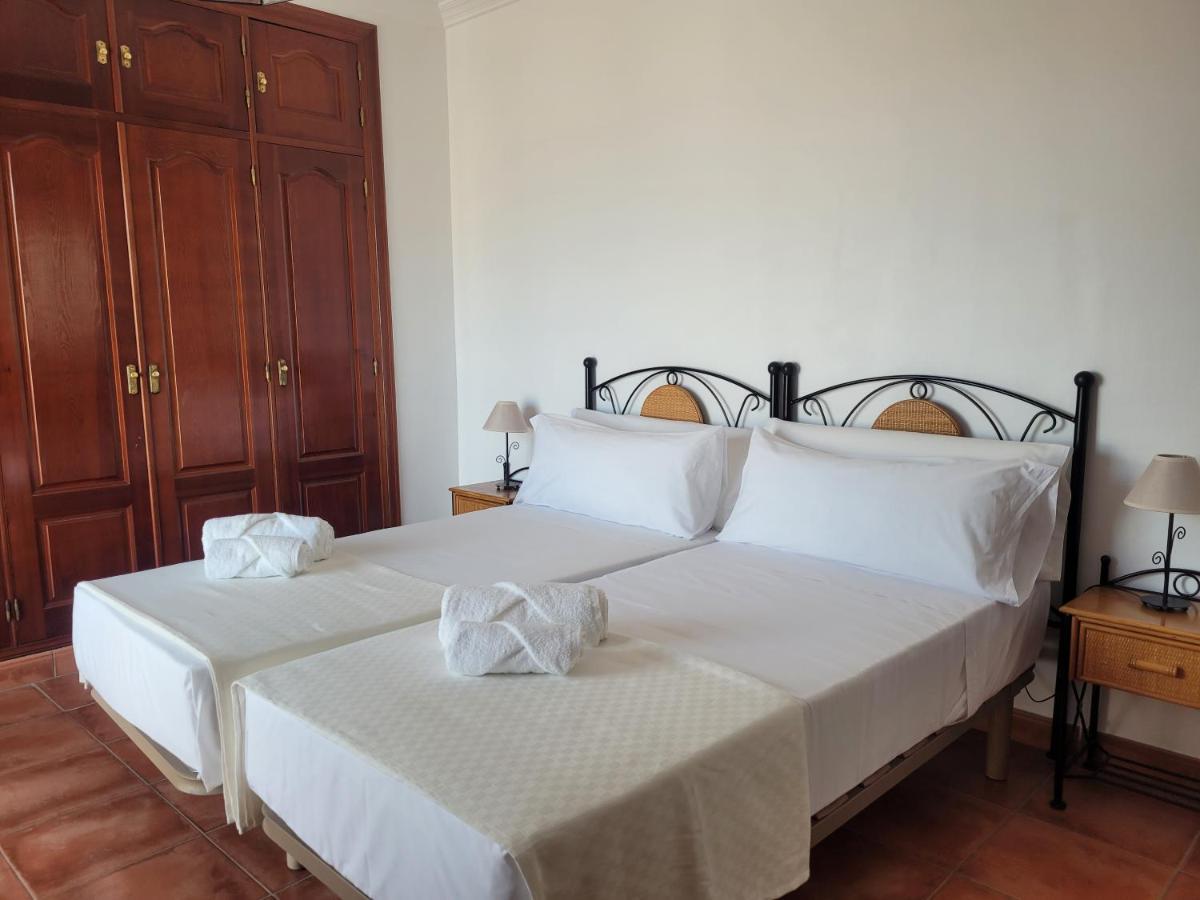 Silhouse Nerja Villas Beach Exterior photo